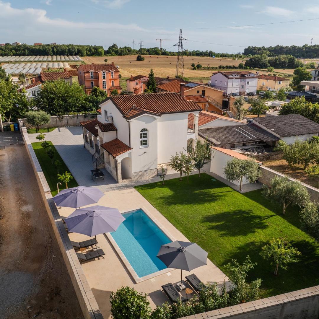 Ferienhaus Tatjana mit Pool, Aufnahme 3