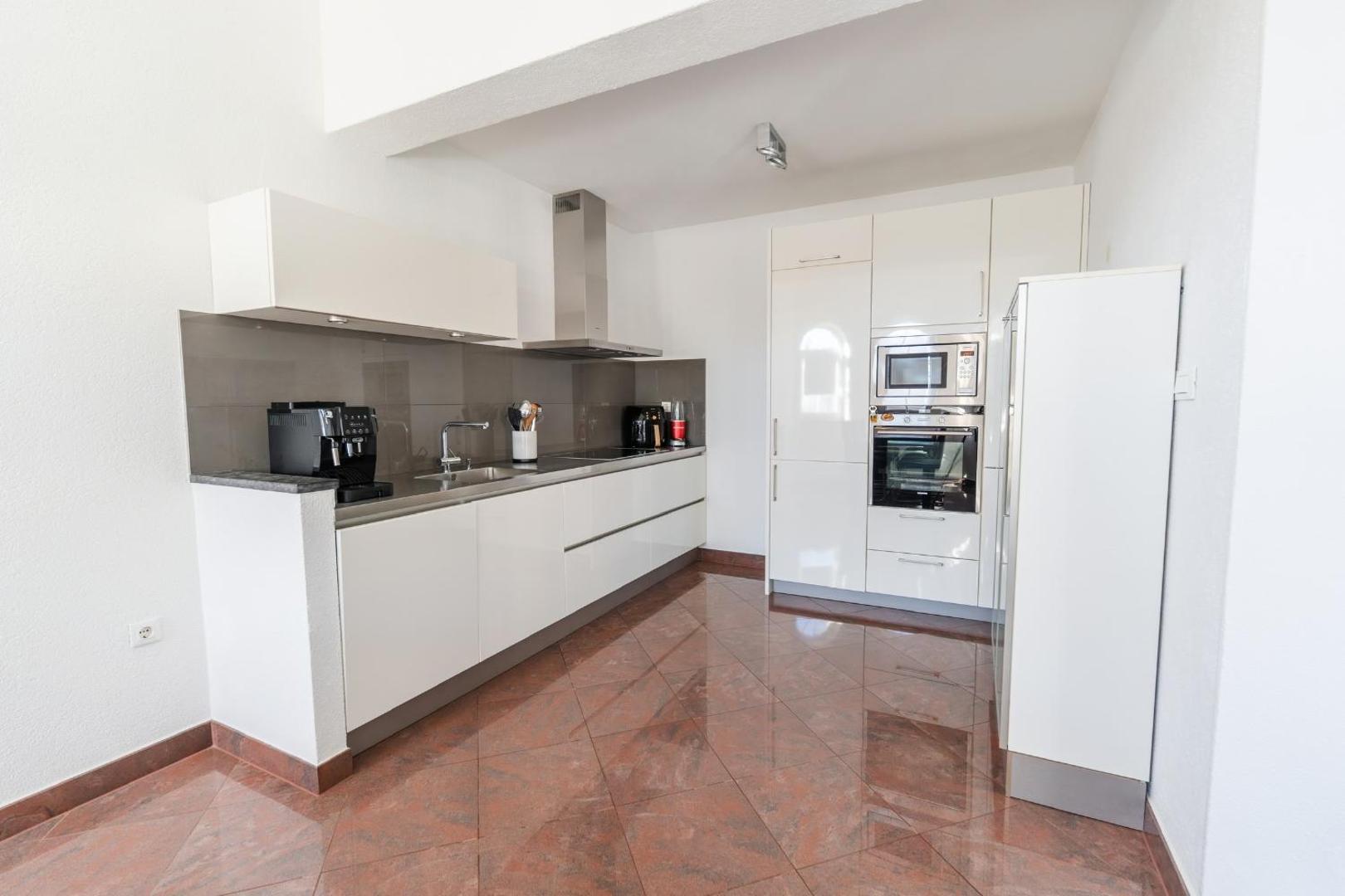 Ferienhaus Tatjana mit Pool, Aufnahme 9
